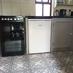 Sea View 1-bed Sleeps 2 W Private Garden