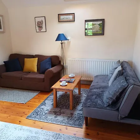 Sea View 1-bed Sleeps 2 W Private Garden