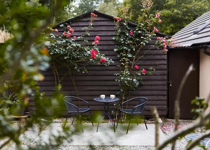 Sea View 1-bed Sleeps 2 W Private Garden * Skibbereen